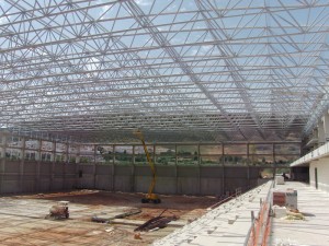 Nuestras Cubiertas deck de Cubiertas Diansa en el polideportivo de Antequera