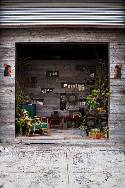 fachada de tienda de plantas