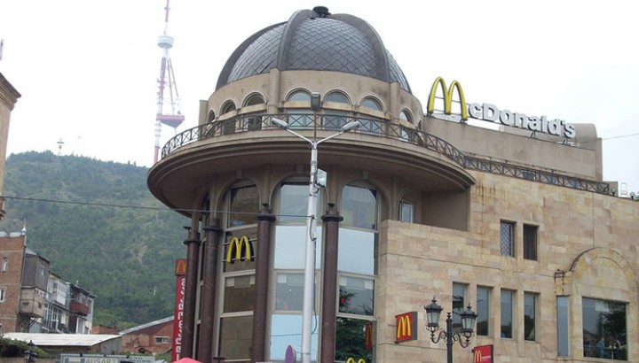 fachadas originales de mcdonald