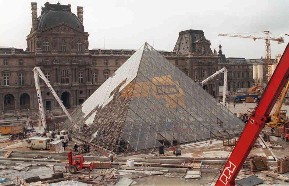 Piramide del louvre y su construcción 