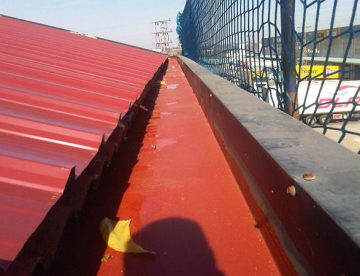 Rehabilitación de canalón en Comercial América