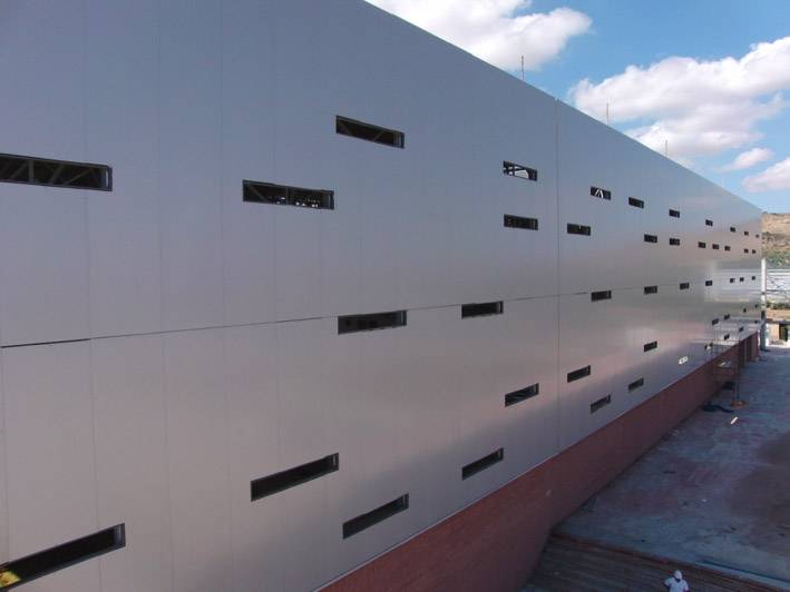 Fachada Panel Sandwich1 Eficacia en las fachadas panel sandwich